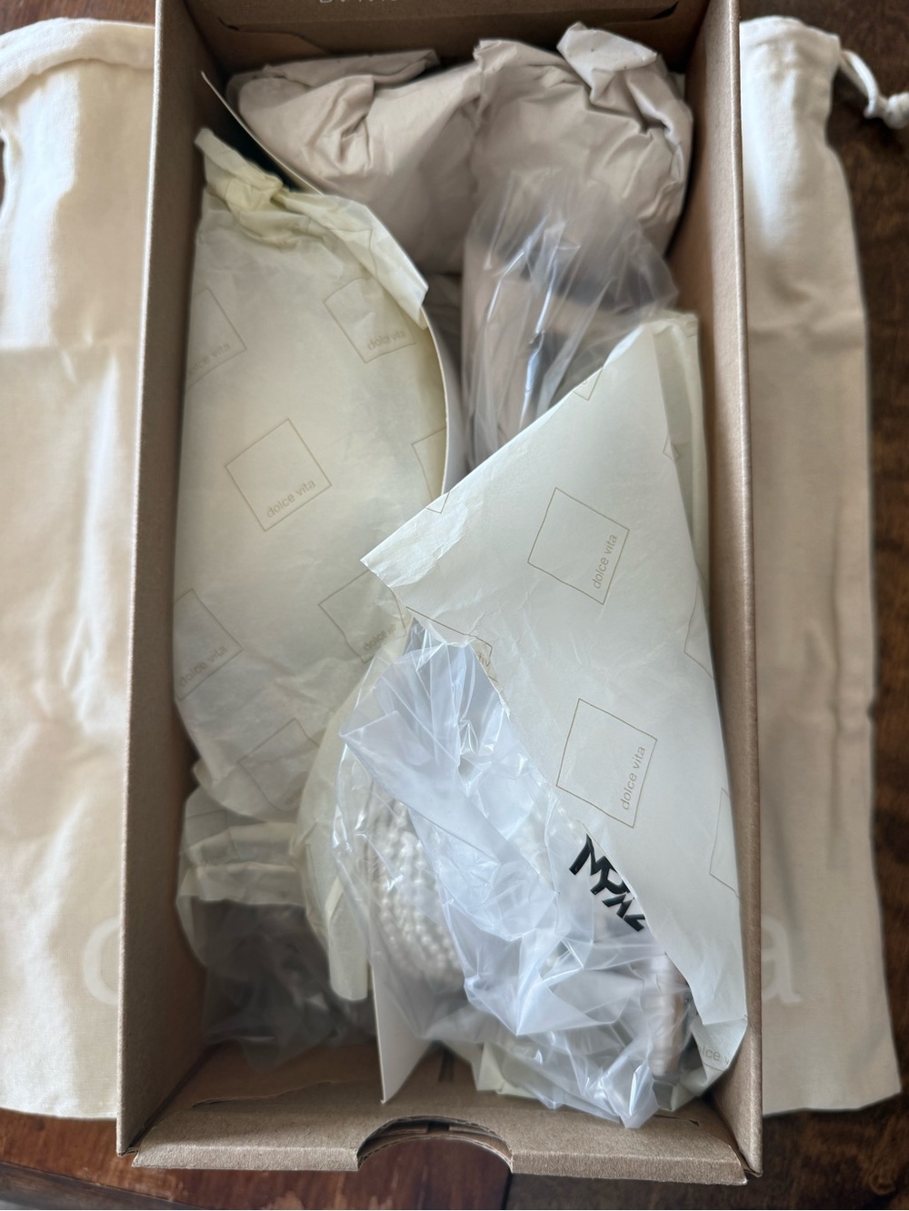 Dolce Vita Narita Pearl off white satin - Picture 4 of 8